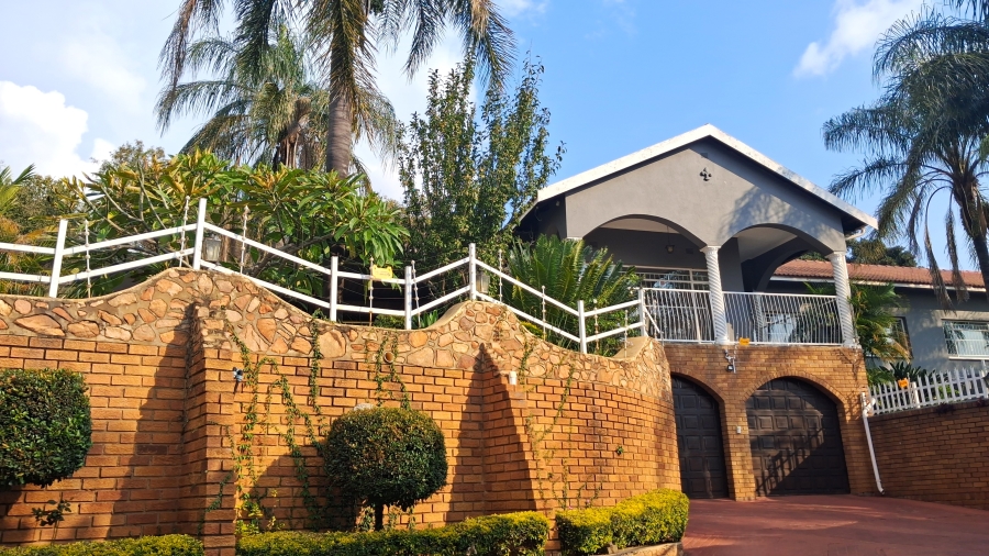 4 Bedroom Property for Sale in Safari Gardens North West